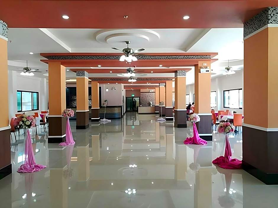 Sakura Budget Hotel