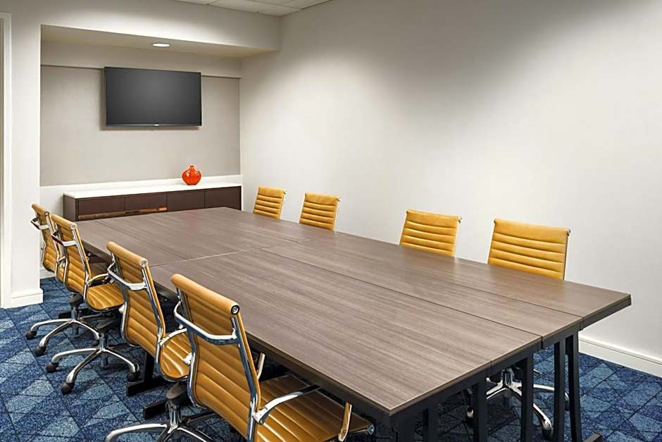Courtyard by Marriott Atlanta Buckhead