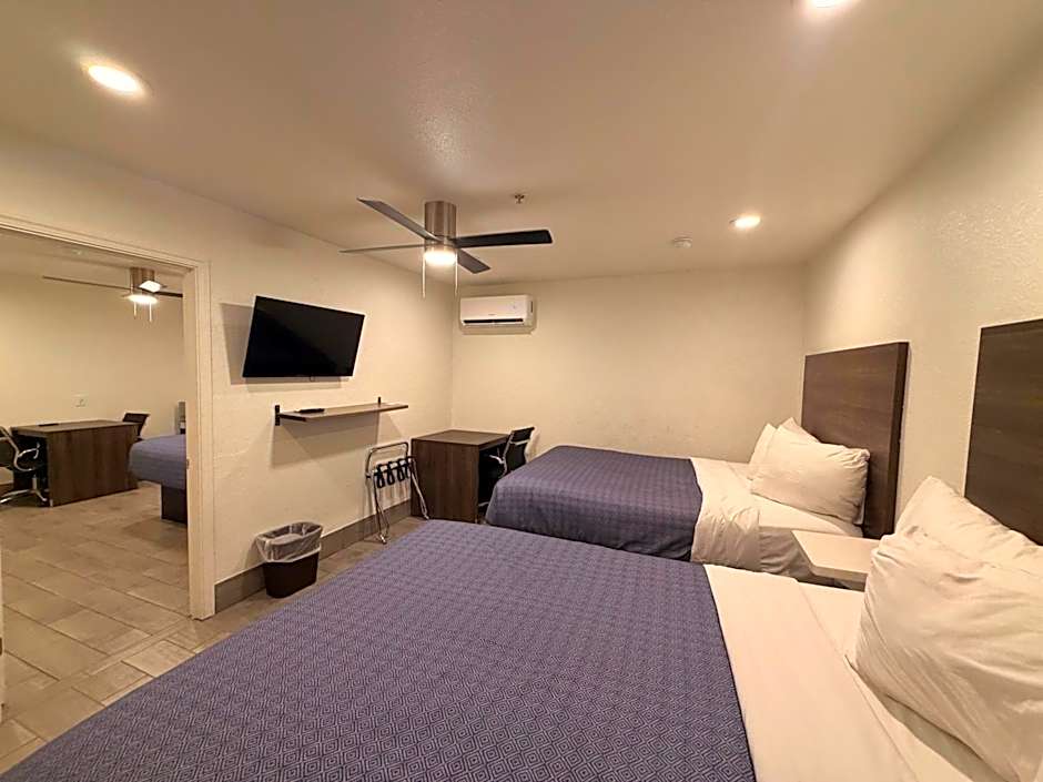 Holland Inn and Suites