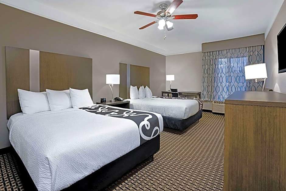La Quinta Inn & Suites by Wyndham Conroe