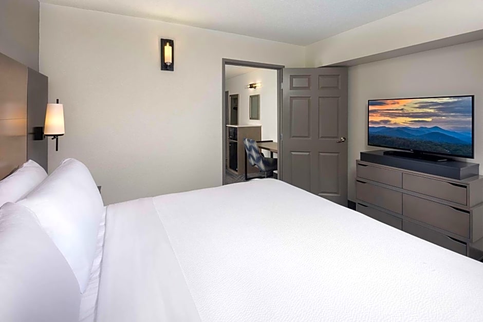Country Inn & Suites by Radisson Asheville Downtown Tunnel Road