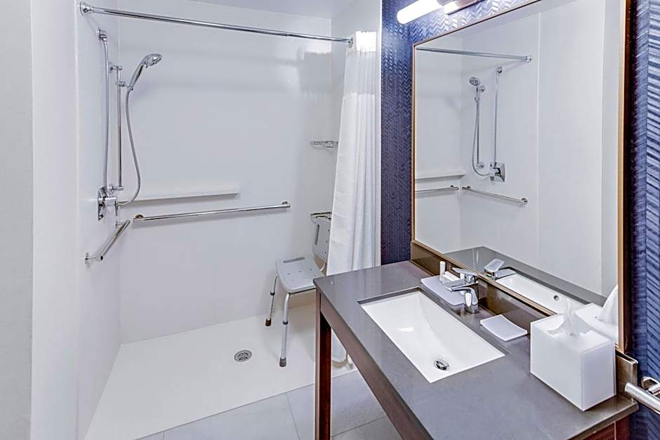 Fairfield Inn & Suites by Marriott Youngstown Austintown