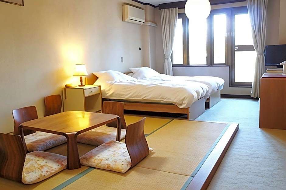 Petit Hotel Shitaka