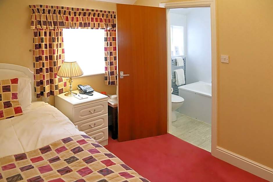 Saxonville Hotel