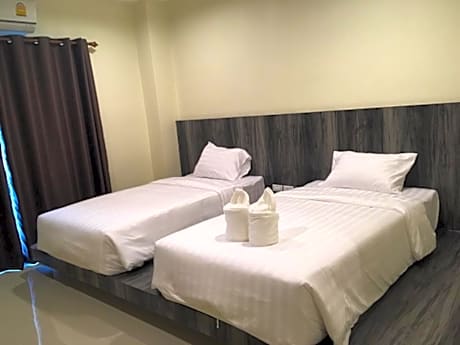 2 Single Beds, No Smoking