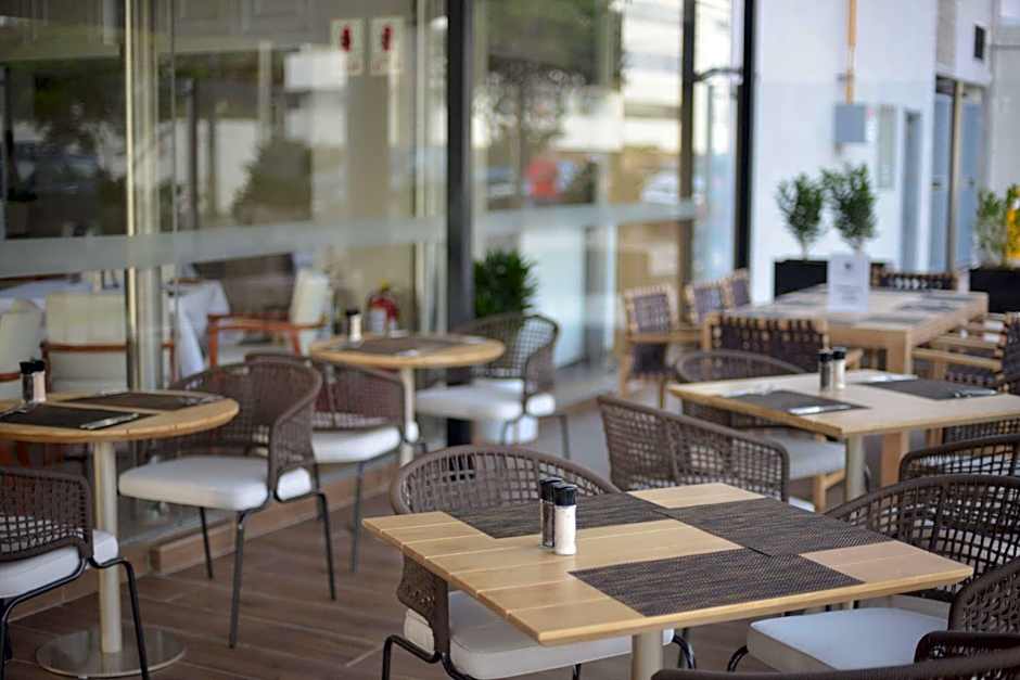 DoubleTree by Hilton Trujillo