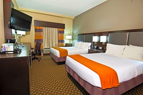 2 Queen Beds Standard