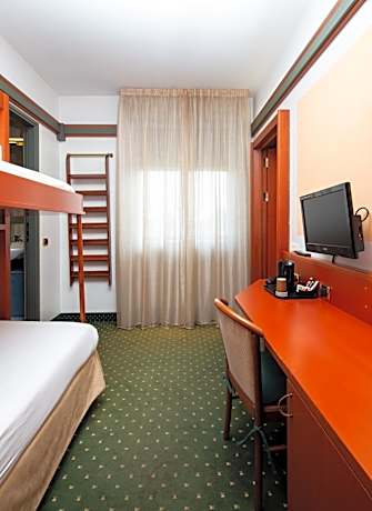 Superior King Room with Bunk Beds