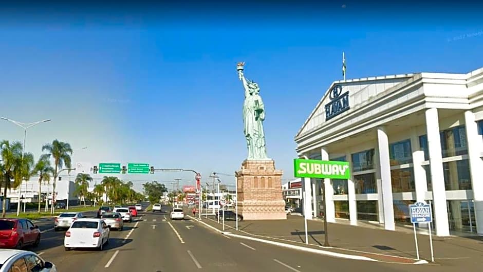 Apartamento TOP CLIMATIZADO em CRICIÚMA-SC - ótimo CUSTO-BENEFÍCIO - Cozinha completa - Cama Box - WiFI - Smart TV - Apps YouTube - NetFlix - Prime Vídeo - Garagem coberta - Portaria Digital 24h - Lugar sossegado e arborizado - Acomoda até 5 pessoas