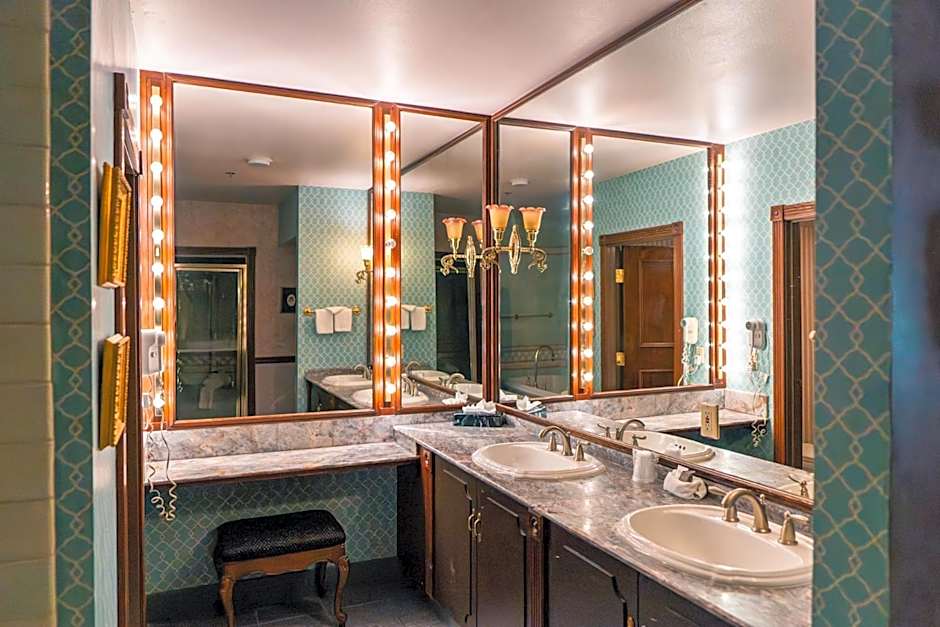 Arizona Charlies Decatur