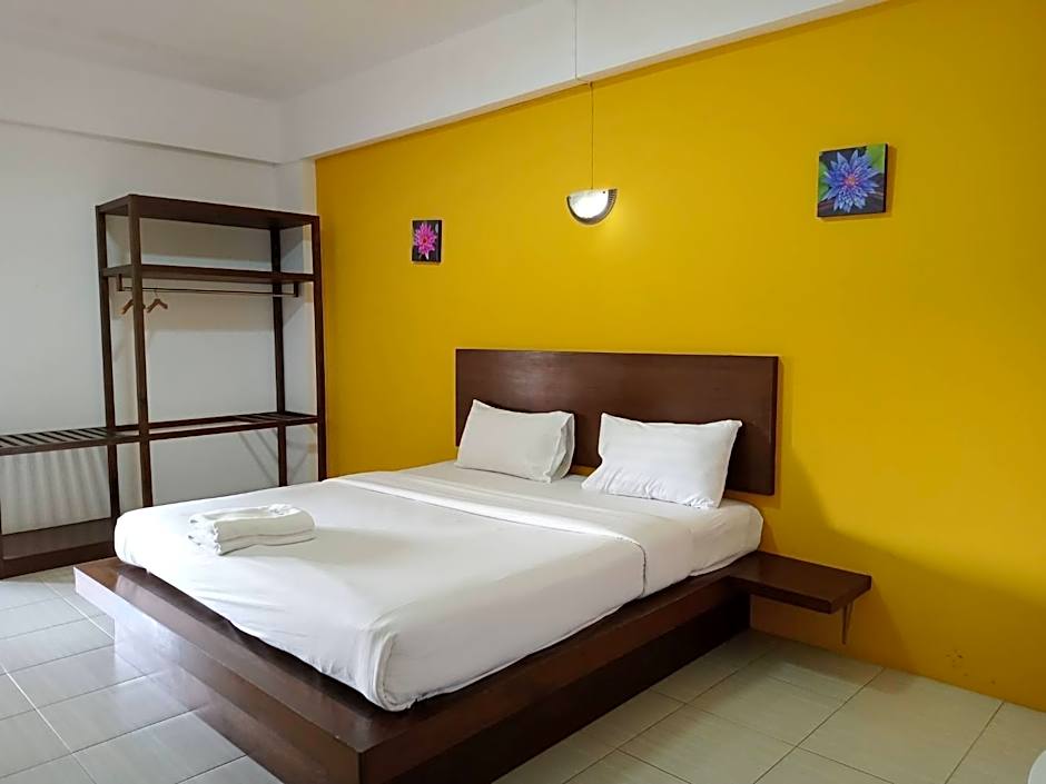 22 Seasons Hotel