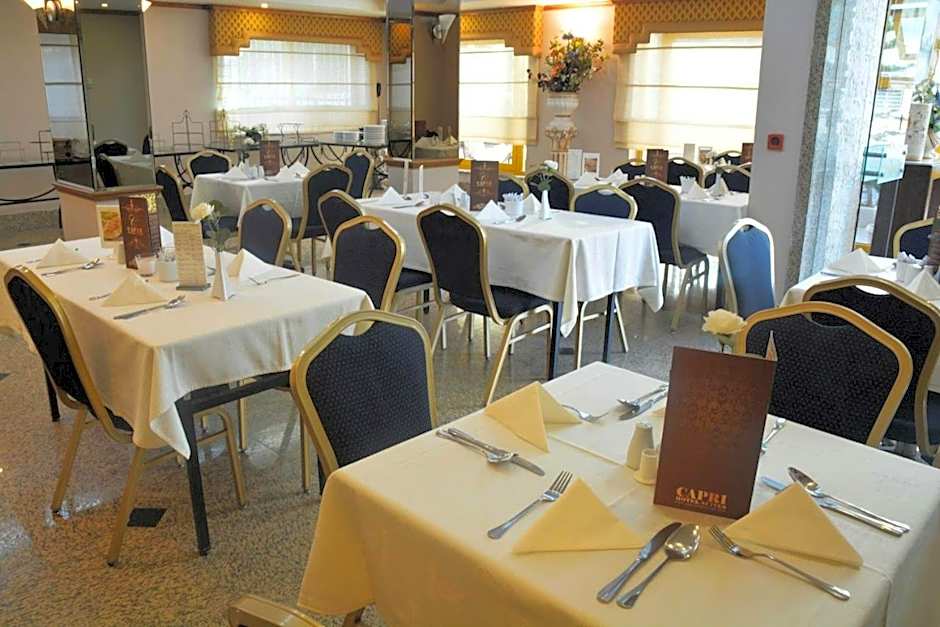 Capri Hotel Suites