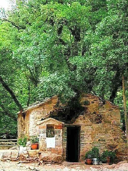 Hotel Isaraiko Spiti Agia Theodora