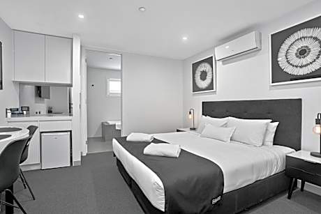 King Room with Spa Bath