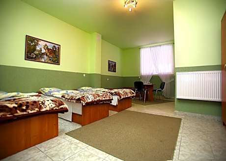 Quadruple Room - Non-Smoking