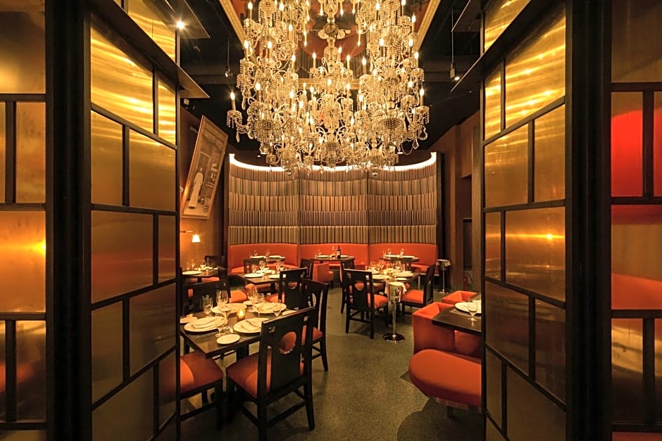  The New Yorker Hotel