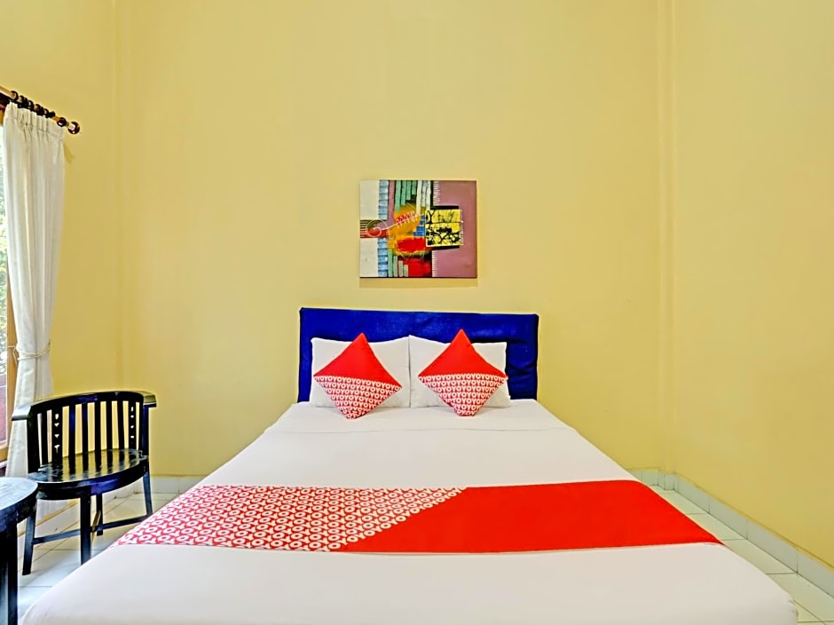 OYO 3096 Hotel Dewi Warsiki