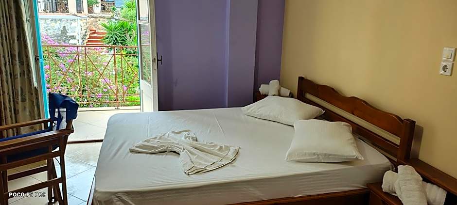 Studios by Climbing House