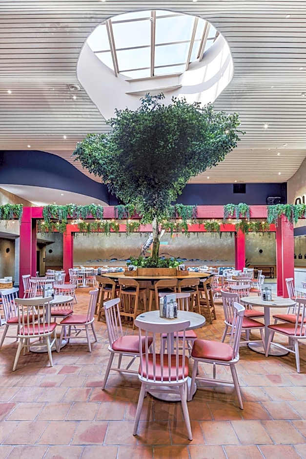 Ibis Styles The Entrance