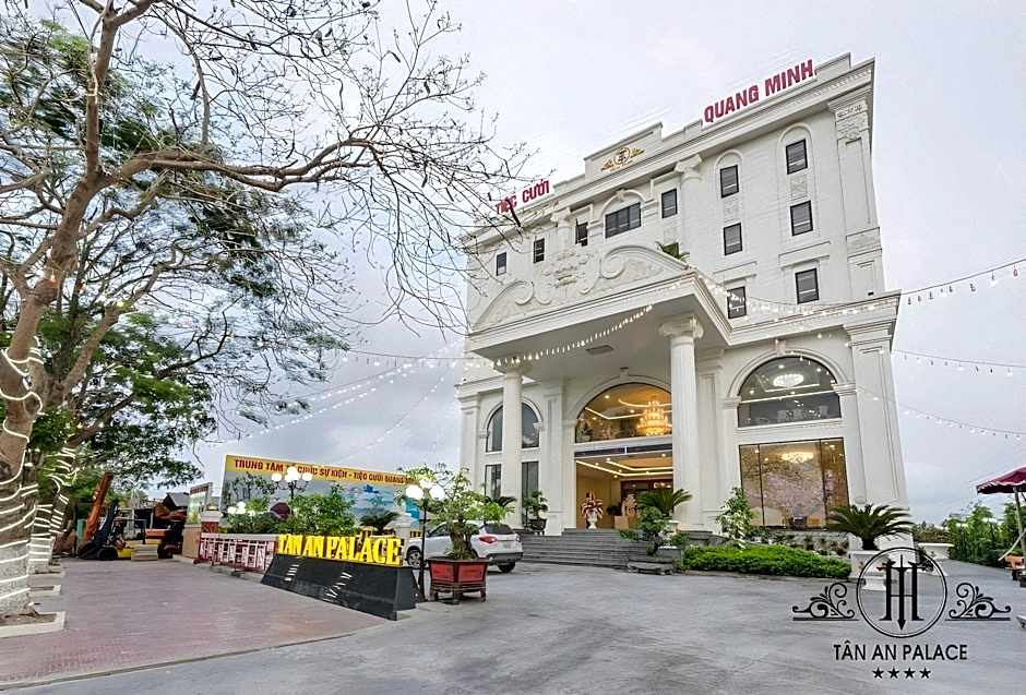 Tan An Palace