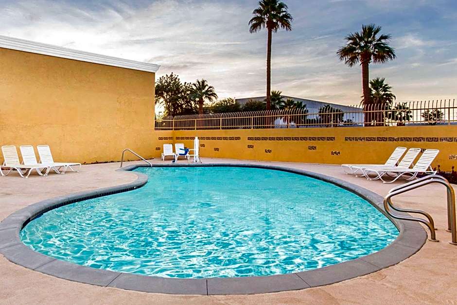 Days Inn by Wyndham Indio