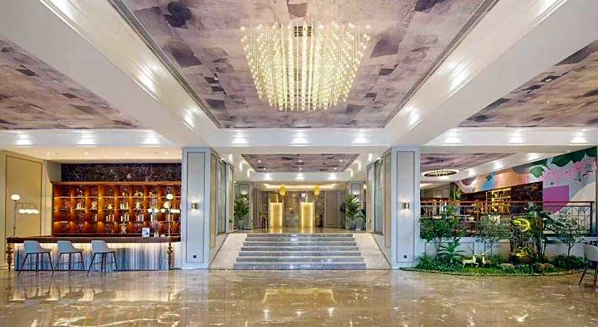 Mercure Harbin Hexing Road