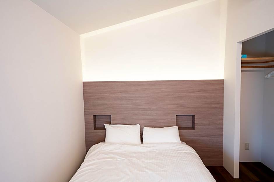 B and B MIKAWA Info Centre - Kanazawa Fish Harbour