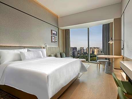 selective, guest room, 1 king, garden view