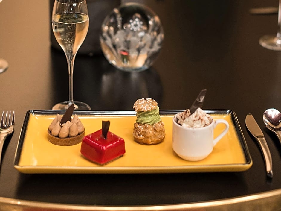 Warwick Paris (Former Warwick Champs-Elysees)