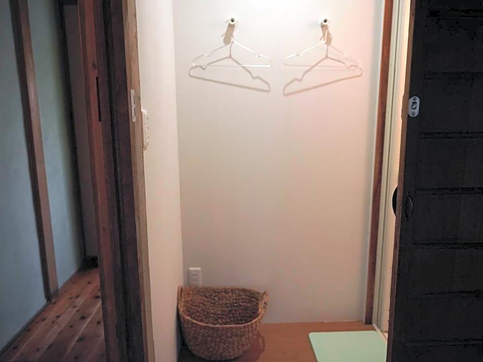 Taketa Ekimae Hostel cue