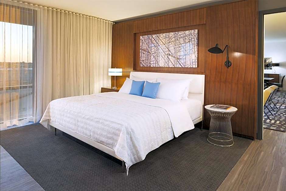 Le Meridien Chicago - Oakbrook Center