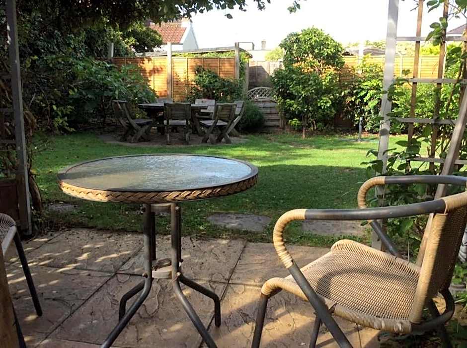 Cavell House Bed and Breakfast