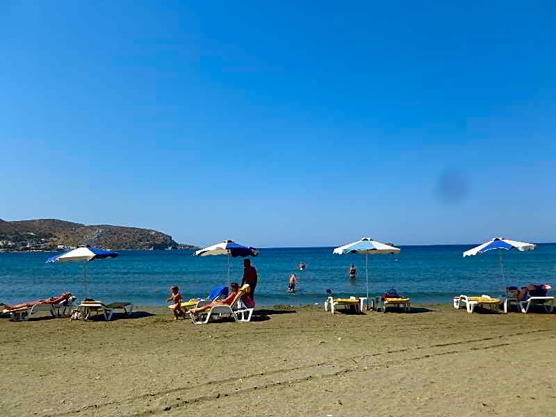 Akrogiali Rooms & Studios