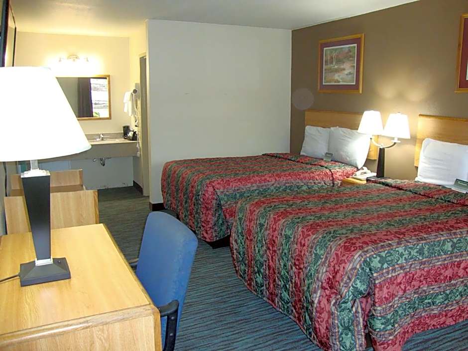 Econo Lodge Inn & Suites Jackson Northwest