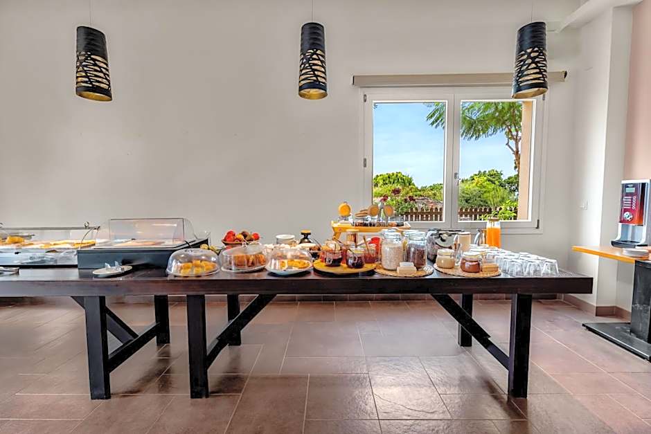 Orizontes View Hotel