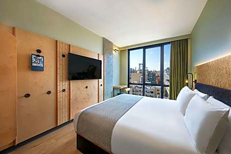 Executive King Room with City View