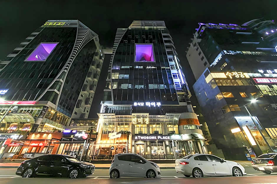 Hotel Marine View