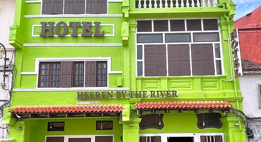 HEEREN BY THE RIVER HOTEL