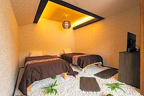 Twin Room with Shower