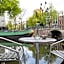 Amsterdam Canal Hotel