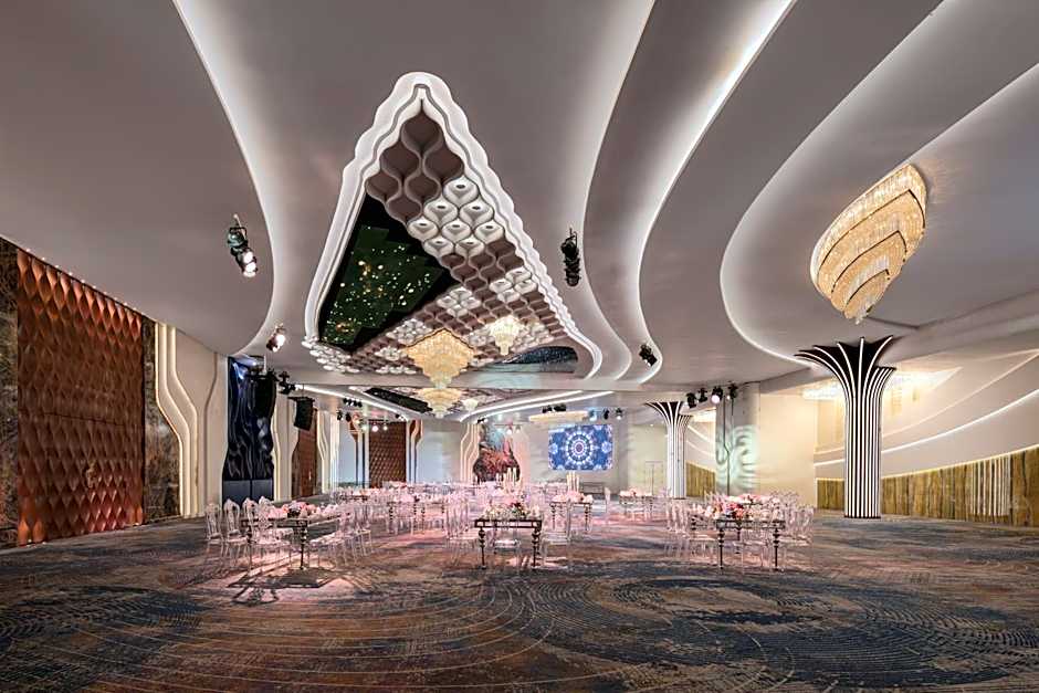 Crowne Plaza Alexandria Mirage by IHG