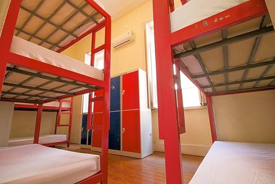Rio Forest Hostel