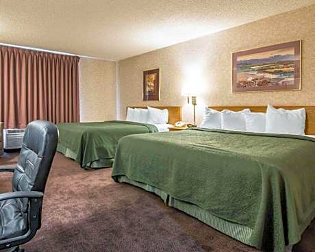 Accessible Room, 2 Queen Beds, Roll-In Shower, Non Smoking