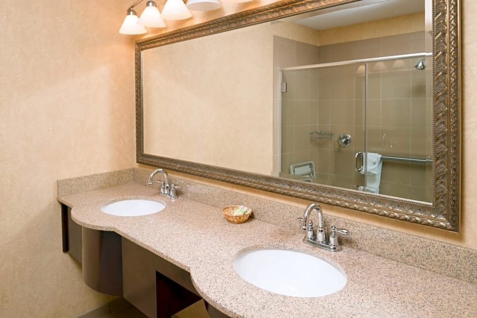 Holiday Inn Express Wenatchee, an IHG Hotel