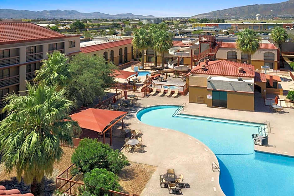Wyndham El Paso Airport Hotel And Water Park