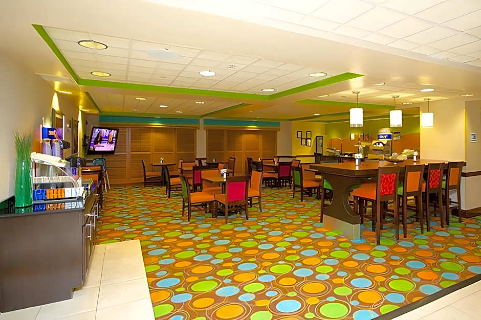 Holiday Inn Express Atlanta NE - I-85 Clairmont by IHG