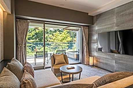 East Wing-Twin Room with Open-Air Bath Western Style /  Japanses Dinner Entry 19:00～20:00