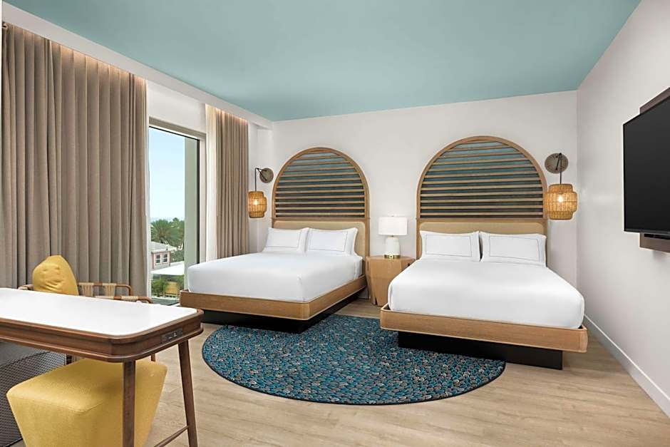 The Hiatus Clearwater Beach, Curio Collection by Hilton
