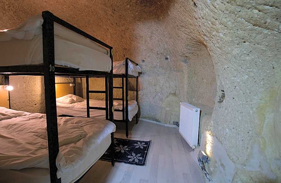 Center Cave Hostel