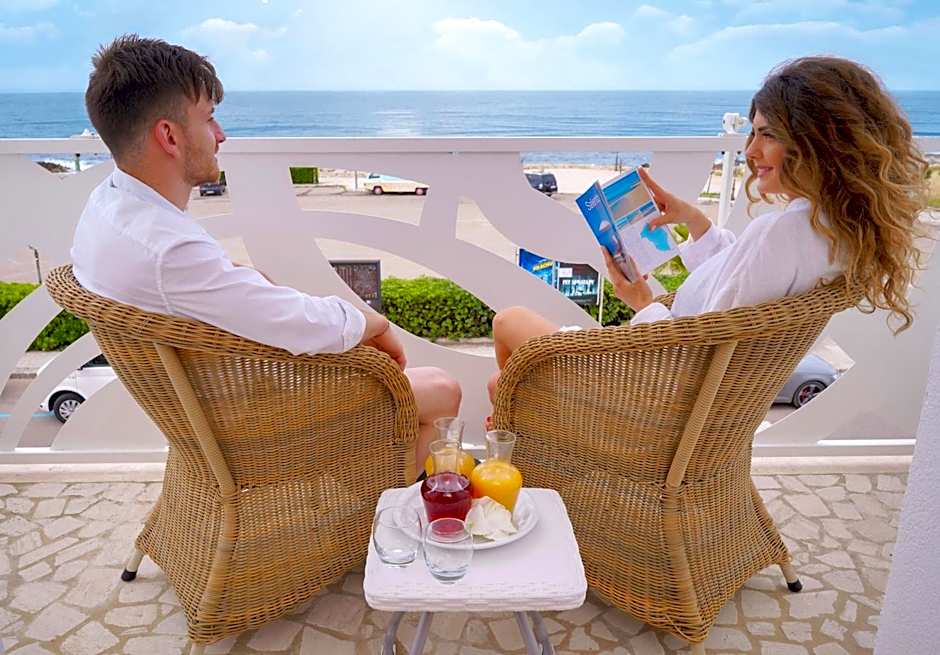 Piccadilly Rooms Restaurant and Beach